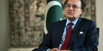 پاکستان کی معیشت برآمدات کی بنیاد پر ترقی کی راہ پر گامزن: وزیرِ خزانہ