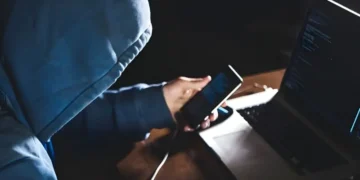 موبائل کالز پر نظر رکھیں: سائبر فراڈ سے بچنے کا آسان طریقہ