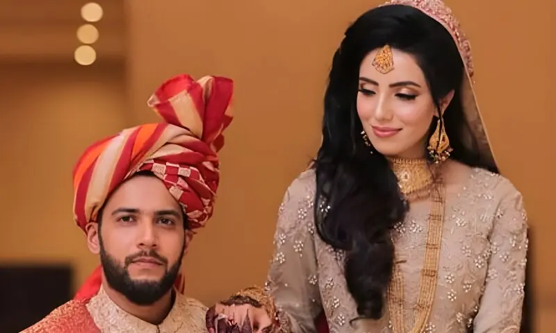 قومی کرکٹر عماد وسیم نے اہلیہ سے علیحدگی کا اعلان کر دیا