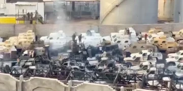 سعودی فضائی کارروائی، اماراتی ہتھیار لے جانے والے جہاز ہدف 36 سعودی فضائی کارروائی، اماراتی ہتھیار لے جانے والے جہاز ہدف