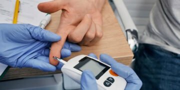 ذیابطیس کی بڑھتی وبا: پاکستان عالمی سطح پر بلند ترین شرح کے ہمراہ پہلے نمبر پر 12 ذیابطیس کی بڑھتی وبا: پاکستان عالمی سطح پر بلند ترین شرح کے ہمراہ پہلے نمبر پر