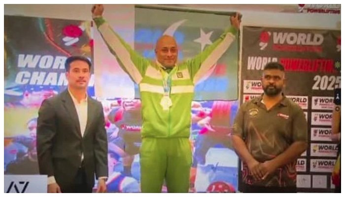 پاکستان کے حسنین رضا نے ورلڈ پاور لفٹنگ چیمپئن شپ میں گولڈ میڈل جیت لیا