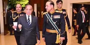 حکومت نے عسکری قیادت سے اختلافات کی خبروں کی تردید کر دی