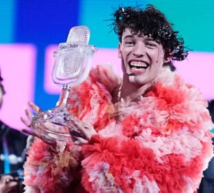 یورو وژن 2026 میں اسرائیل کی شرکت پر سوئس گلوکار نیمو کا احتجاج، ٹرافی واپس کرنے کا اعلان