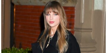 ٹیلر سوئفٹ نے اپنے عملے کو کروڑوں ڈالر کے بونس دے کر سب کو حیران کر دیا