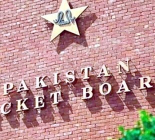 پی سی بی کا ریڈ بال ہیڈ کوچ کی تقرری کے عمل کو تیز کرنے کا فیصلہ