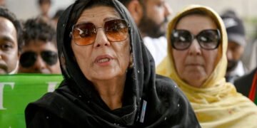 علیمہ خان نے عمران خان سے ملاقات کے لیے اڈیالہ جیل جانے کا اعلان کر دیا 40 علیمہ خان نے عمران خان سے ملاقات کے لیے اڈیالہ جیل جانے کا اعلان کر دیا