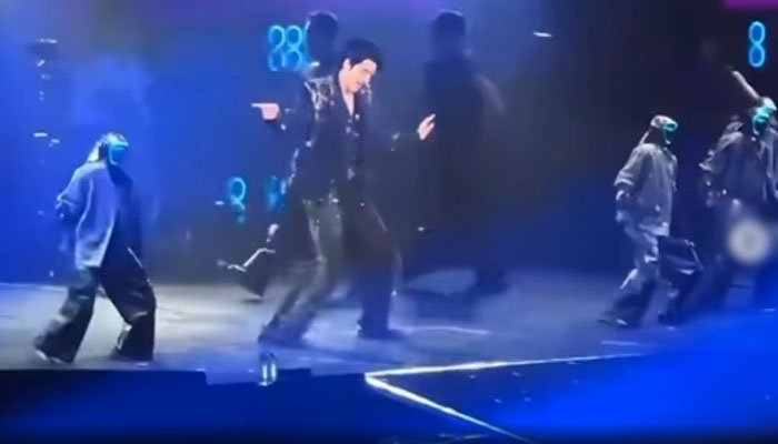 کانسرٹ کے دوران روبوٹس کی دلکش ڈانس پرفارمنس، حاضرین دنگ رہ گئے