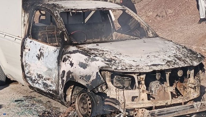 کرک میں پولیس موبائل پر حملہ، پانچ اہلکار شہید