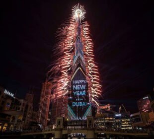 دبئی میں 2026 کے استقبال کیلئے شاندار آتش بازی کا اہتمام