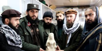 کاپیسا میں بدھ مت دور کا دو ہزار سال قدیم مجسمہ دریافت 34 کاپیسا میں بدھ مت دور کا دو ہزار سال قدیم مجسمہ دریافت