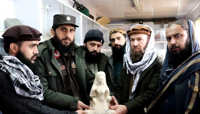 کاپیسا میں بدھ مت دور کا دو ہزار سال قدیم مجسمہ دریافت 1 کاپیسا میں بدھ مت دور کا دو ہزار سال قدیم مجسمہ دریافت