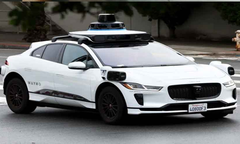 این ای ڈی یونیورسٹی نے پاکستان کی پہلی ڈرائیور لیس گاڑی کا کامیاب تجربہ کر لیا