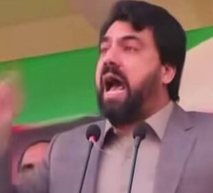 پشاور میں پی ٹی آئی کا جلسہ، شاہد خٹک کا گورنر راج پر سخت ردعمل