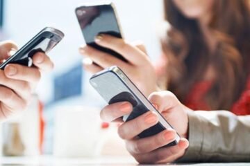 حکومت کی جانب سے موبائل فونز پر نئے ٹیکس اور ڈیوٹی کے تعین کی تفصیلات جاری 3 حکومت کی جانب سے موبائل فونز پر نئے ٹیکس اور ڈیوٹی کے تعین کی تفصیلات جاری