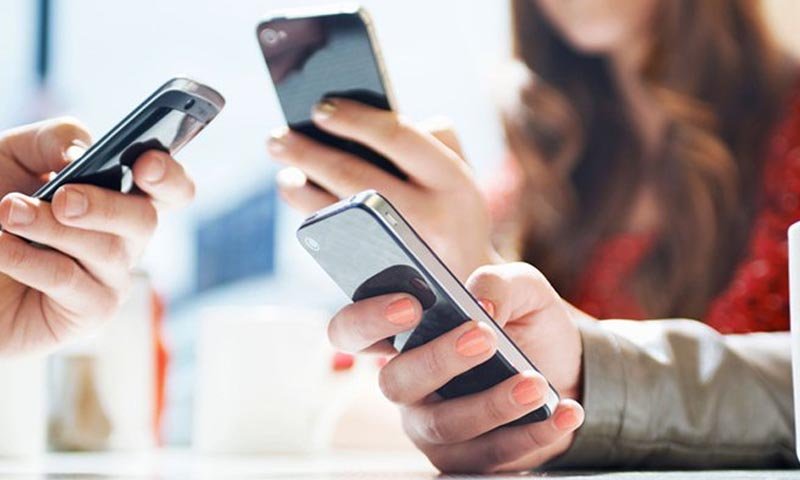 حکومت کی جانب سے موبائل فونز پر نئے ٹیکس اور ڈیوٹی کے تعین کی تفصیلات جاری