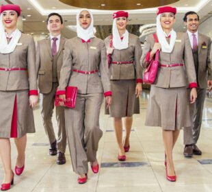 مسافروں کی رائے: 2025 میں بہترین کیبن کریو رکھنے والی ایئر لائنز کی فہرست جاری