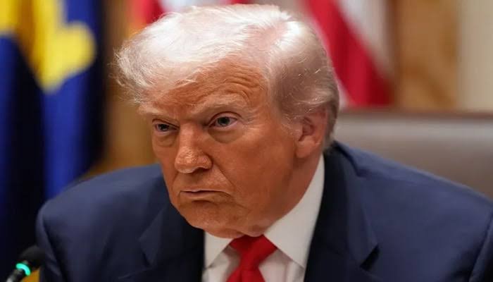 طاقت کے ایوانوں میں بے چینی