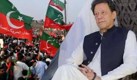 پی ٹی آئی کی قیادت اور مستقبل: خان صاحب کے بغیر کیا ممکن ہے؟