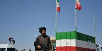 افغانستان-ایران سرحد پر فائرنگ، 10 افغان شہری ہلاک