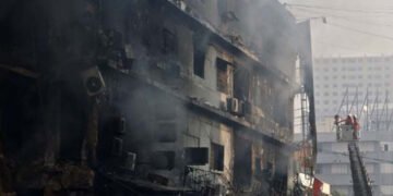 کراچی: گل پلازہ حادثہ، لاپتہ افراد کی تازہ فہرست جاری 17 کراچی: گل پلازہ حادثہ، لاپتہ افراد کی تازہ فہرست جاری