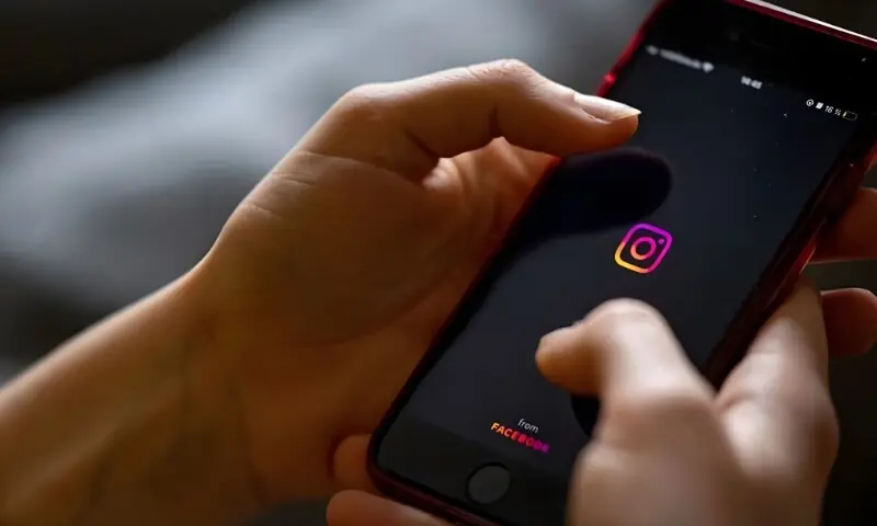 انسٹاگرام کی پاس ورڈ ری سیٹ ای میلز پر وضاحت، ڈیٹا لیک کی تردید