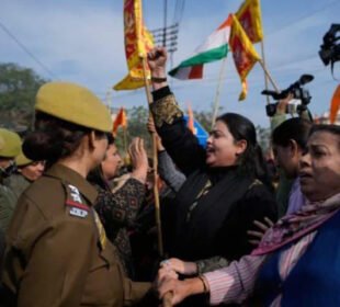 کشمیر میں میڈیکل انسٹی ٹیوٹ کی منظوری منسوخ، مسلم طلبہ کے داخلے پر تنازع