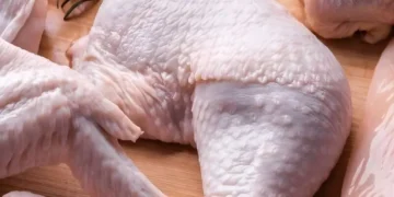 چکن کھال کے ساتھ یا بغیر: صحت کے لیے کیا بہتر ہے؟ 37 چکن کھال کے ساتھ یا بغیر: صحت کے لیے کیا بہتر ہے؟