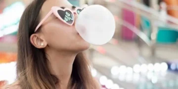 چیونگم: منہ کی ورزش یا دماغی طاقت کا راز؟ 30 چیونگم: منہ کی ورزش یا دماغی طاقت کا راز؟