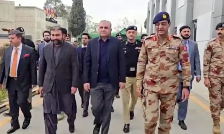 16105949وفاقی وزیر داخلہ اور وزیراعلیٰ بلوچستان کا ایف سی بلوچستان نارتھ ہیڈکوارٹر کا دورہbc36d07