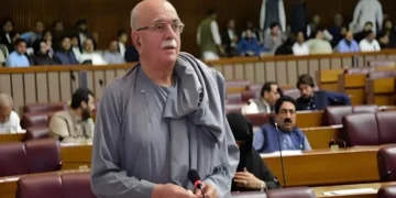 پی ٹی آئی کے اراکین کی حمایت سے محمود خان اچکزئی اپوزیشن لیڈر مقرر