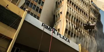 گل پلازہ آگ: رمپا پلازہ بھی غیر محفوظ قرار، دکانیں بند رکھنے کی ہدایت