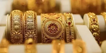 عالمی منڈی میں کمی، پاکستان میں بھی سونے کی قیمت گھٹ گئی