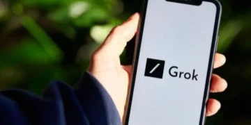 گروک 4 کا نیا ویڈیو موڈ: نابینا افراد کے لیے انقلاب اور روزمرہ زندگی میں آسانی