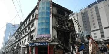 گل پلازہ آتشزدگی: ساتویں روز بھی ریسکیو آپریشن جاری، 67 لاشیں برآمد