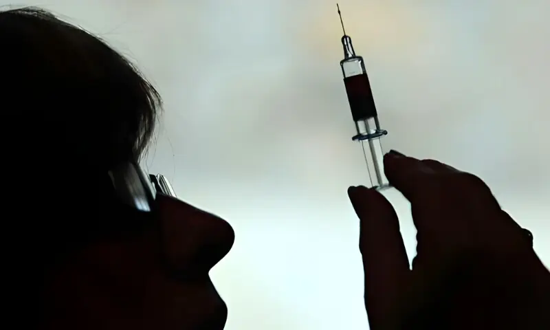 آندھرا پردیش: ذاتی رنجش کے الزام میں ڈاکٹر خاتون پر ایچ آئی وی انجکشن، 4 گرفتار