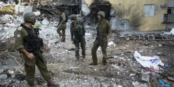 غزہ سے اسرائیلی مغویوں کی واپسی مکمل، آخری لاش اہل خانہ کے حوالے 31 غزہ سے اسرائیلی مغویوں کی واپسی مکمل، آخری لاش اہل خانہ کے حوالے