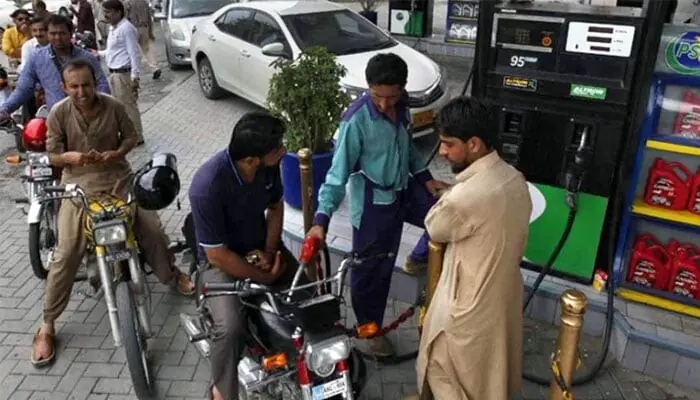 پی اے سی اجلاس: پیٹرولیم لیوی کی مکمل وصولی نہ ہونے، اربوں کی بے ضابطگیوں کا انکشاف 1 پی اے سی اجلاس: پیٹرولیم لیوی کی مکمل وصولی نہ ہونے، اربوں کی بے ضابطگیوں کا انکشاف