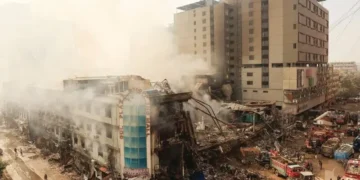 گل پلازہ سانحہ: کمشنر کراچی کی رپورٹ رد، افسران پر گھیرا تنگ