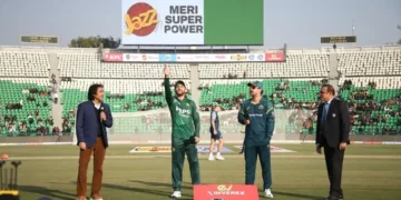 لاہور کے سٹیڈیم میں کرکٹ کی لڑائی، کون جیتے گا پہلا ٹی20؟