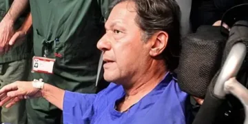 عمران خان کی آنکھ کا علاج مکمل، ڈاکٹرز نے تفصیلات بتا دیں 34 عمران خان کی آنکھ کا علاج مکمل، ڈاکٹرز نے تفصیلات بتا دیں