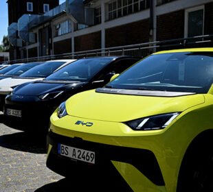 الیکٹرک گاڑیوں کی فروخت میں بی وائے ڈی کا تاریخی ریکارڈ