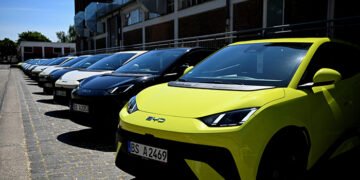 الیکٹرک گاڑیوں کی فروخت میں بی وائے ڈی کا تاریخی ریکارڈ