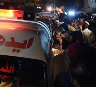 مہران ہائی وے پر دھند کے باعث حادثہ، 3 افراد جان کی بازی ہار گئے