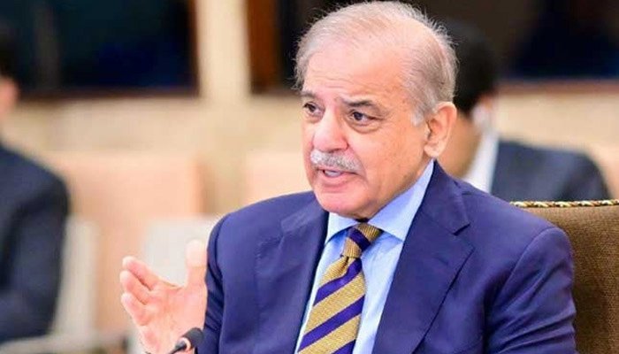 وزیراعظم نے ریلوے کے لیے عملی اقدامات کا روڈ میپ طلب کر لیا