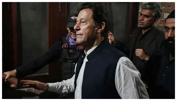 عمران خان کا جیل میں مکمل میڈیکل چیک اپ، ڈاکٹروں کی ٹیم کی آمد 1 عمران خان کا جیل میں مکمل میڈیکل چیک اپ، ڈاکٹروں کی ٹیم کی آمد