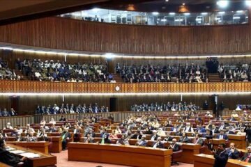 اثاثوں کی تفصیلات جمع نہ کرانے پر درجنوں منتخب نمائندوں کی رکنیت معطل