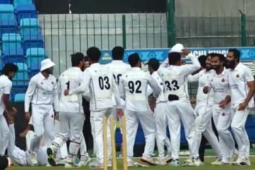 چھوٹے سے ہدف کی بڑی کامیابی: فرسٹ کلاس کرکٹ میں نیا عالمی ریکارڈ! 3 چھوٹے سے ہدف کی بڑی کامیابی: فرسٹ کلاس کرکٹ میں نیا عالمی ریکارڈ!