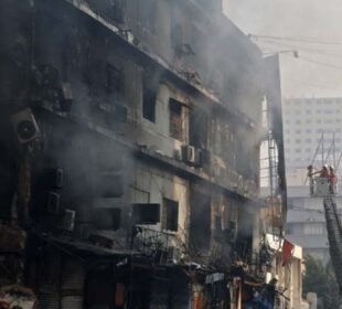 گل پلازہ آتشزدگی: ابتدائی تحقیقات میں تخریب کاری خارج، اموات میں اضافے کا خدشہ