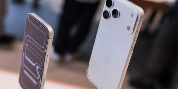 آئی فون 18 پرو کی ممکنہ جھلک منظر عام پر آ گئی 12 آئی فون 18 پرو کی ممکنہ جھلک منظر عام پر آ گئی